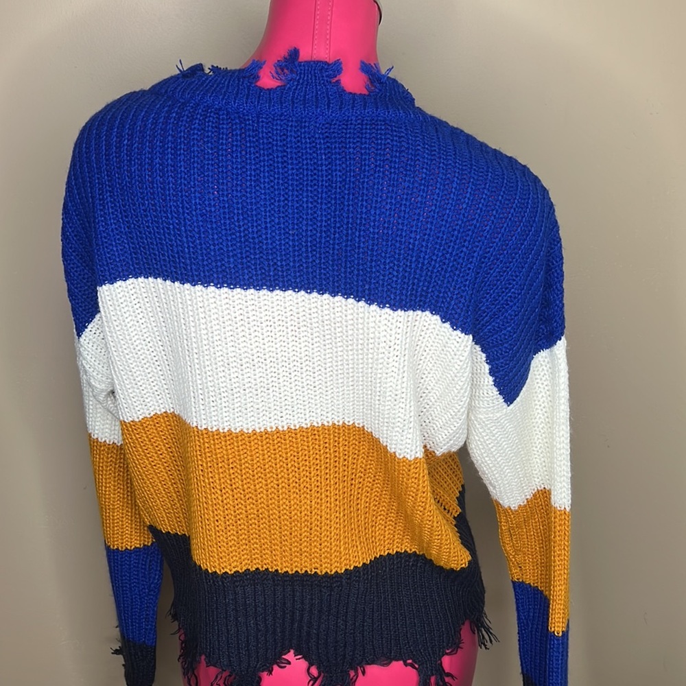 Colorblock V-Neck Sweater - Picture 3 of 3